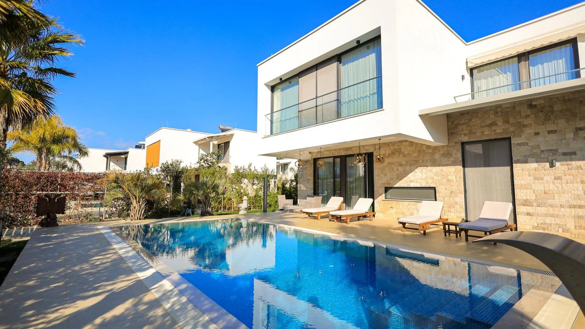 Sanpietro Premium Villas Draç 0*,